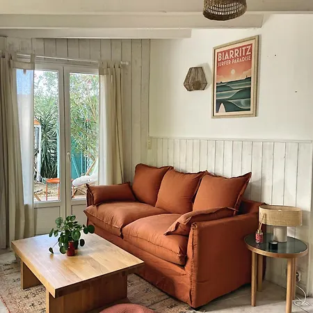 Maison De Charme Avec Jardin - A 10mn A Velo Nyaraló *
