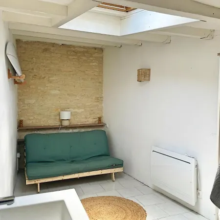 Nyaraló Maison De Charme Avec Jardin - A 10mn A Velo