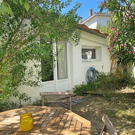 Maison De Charme Avec Jardin - A 10mn A Velo Nyaraló *