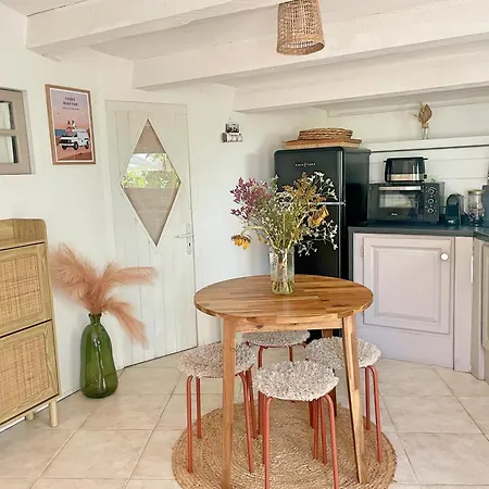 Maison De Charme Avec Jardin - A 10mn A Velo