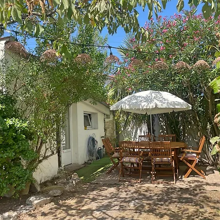 Maison De Charme Avec Jardin - à 10mn à Vélo Hébergement de vacances Le Château-dʼOléron